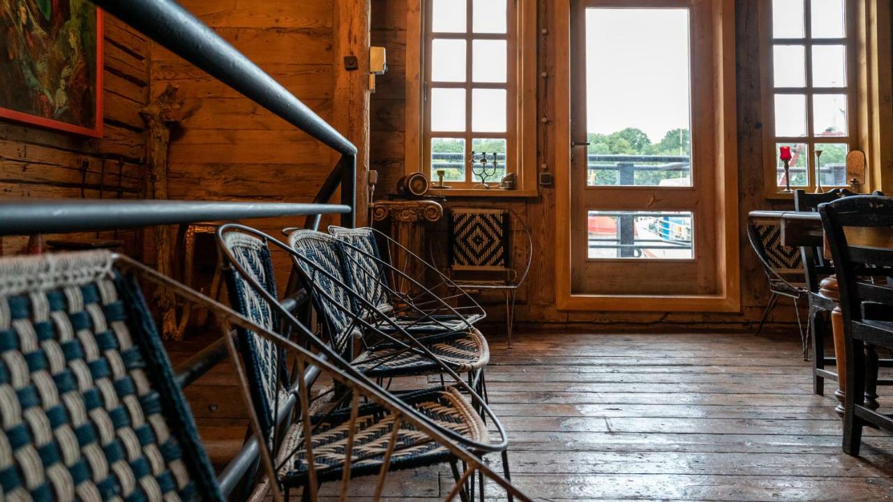 Ferienwohnung Fontaine Mansion Liepāja Exterior foto